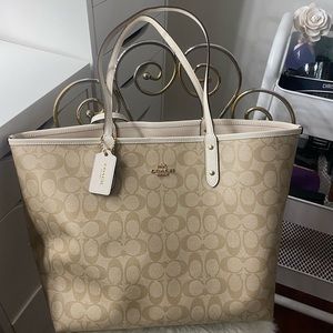 Coach shoulder bag